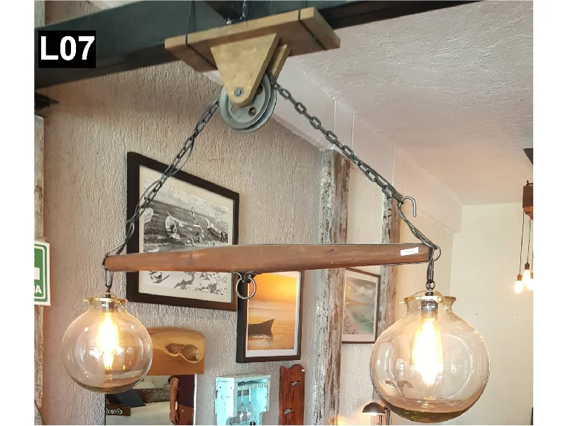 Industrial Lighting with High CRI (Color Rendering Index) for True Color PerceptionRustic Yoke Suspended Lamp with Globes and pulley L07 Industrial Lighting with High CRI (Color Rendering Index) for True Color PerceptionRustic Yoke Suspended Lamp with Globes and pulley L07